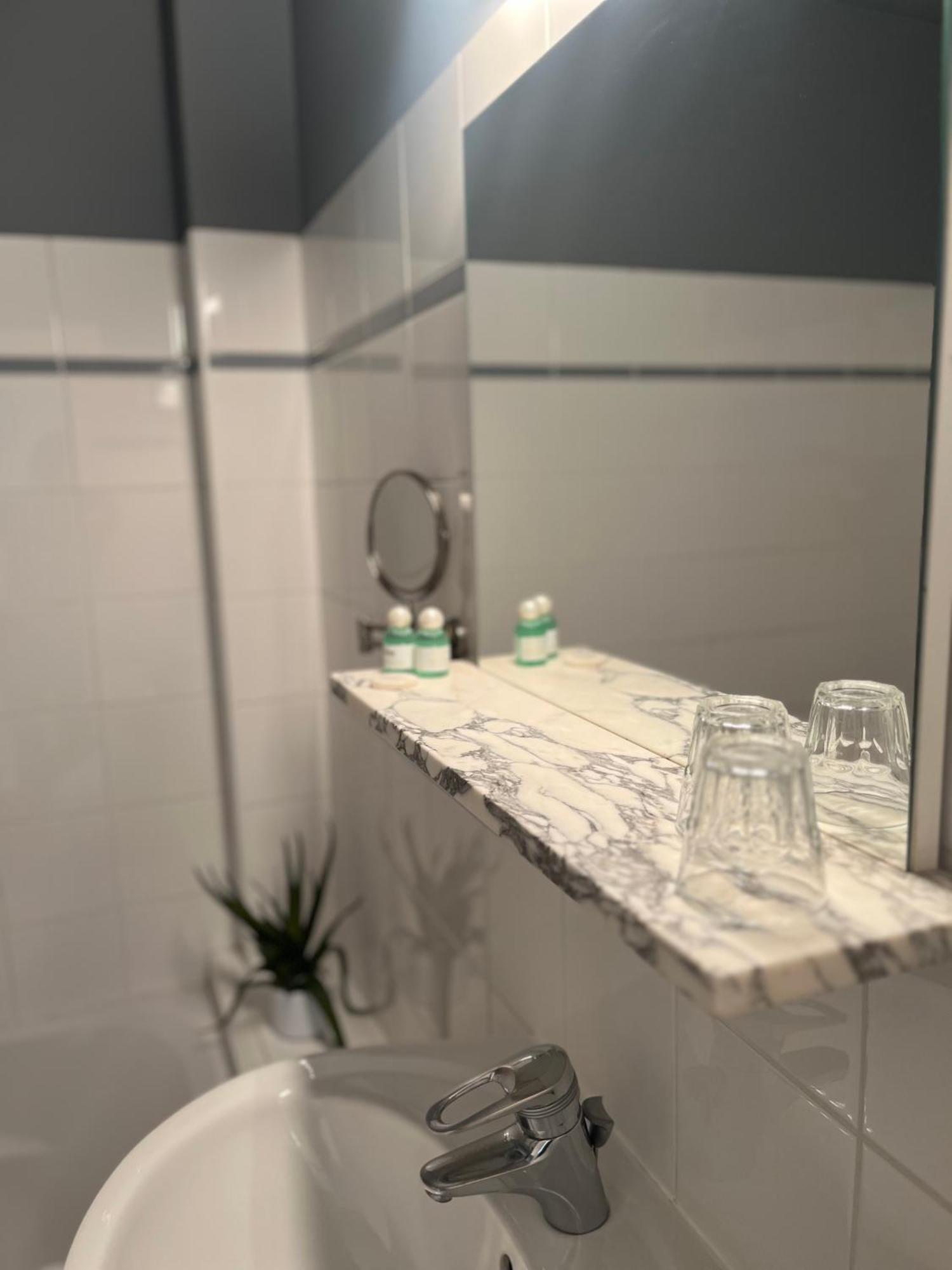 Le Temeraire Hotel Charolles Luaran gambar