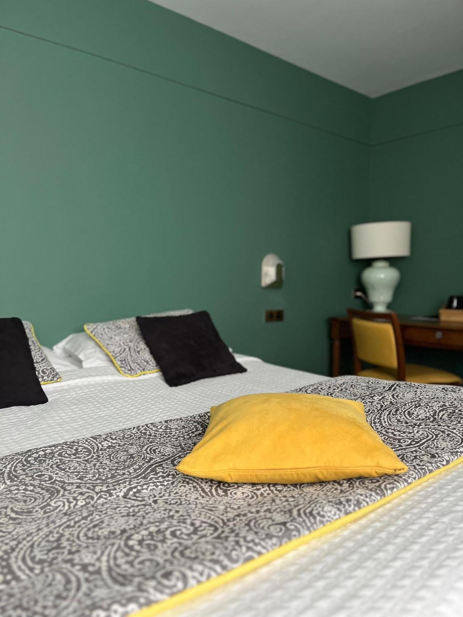 Le Temeraire Hotel Charolles Luaran gambar